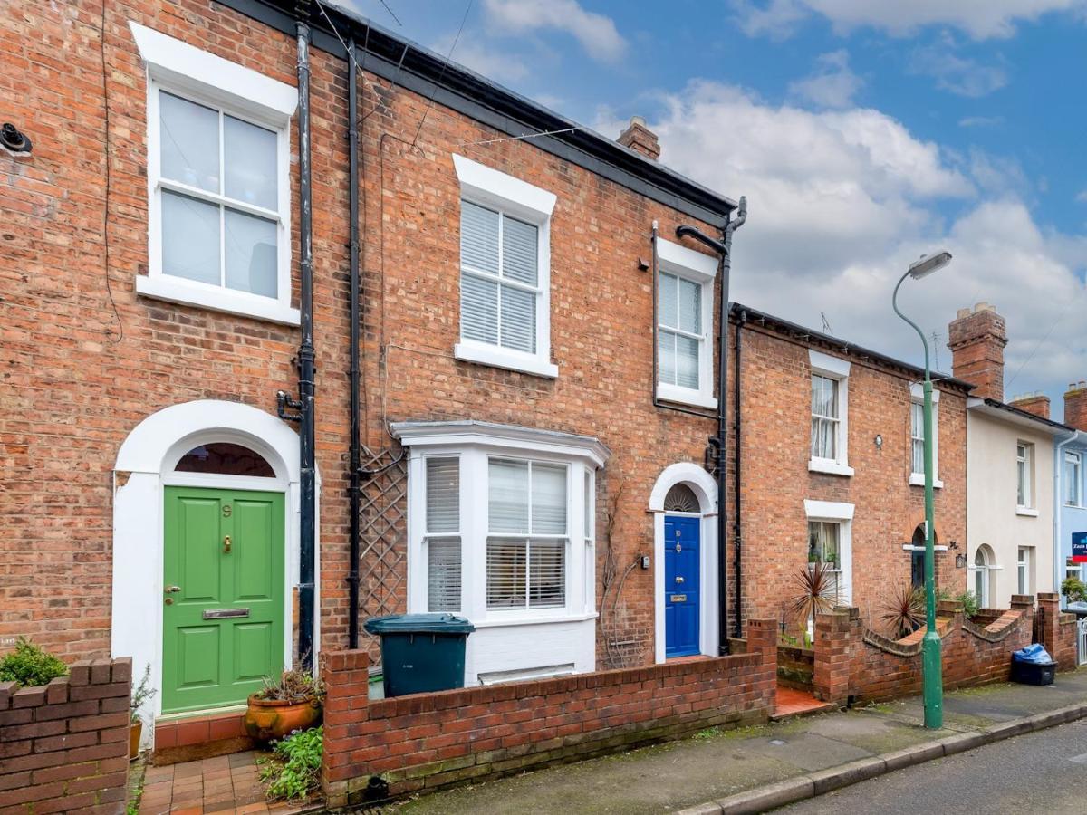 Pass The Keys 3 Storey Townhouse Shrewsbury Bagian luar foto